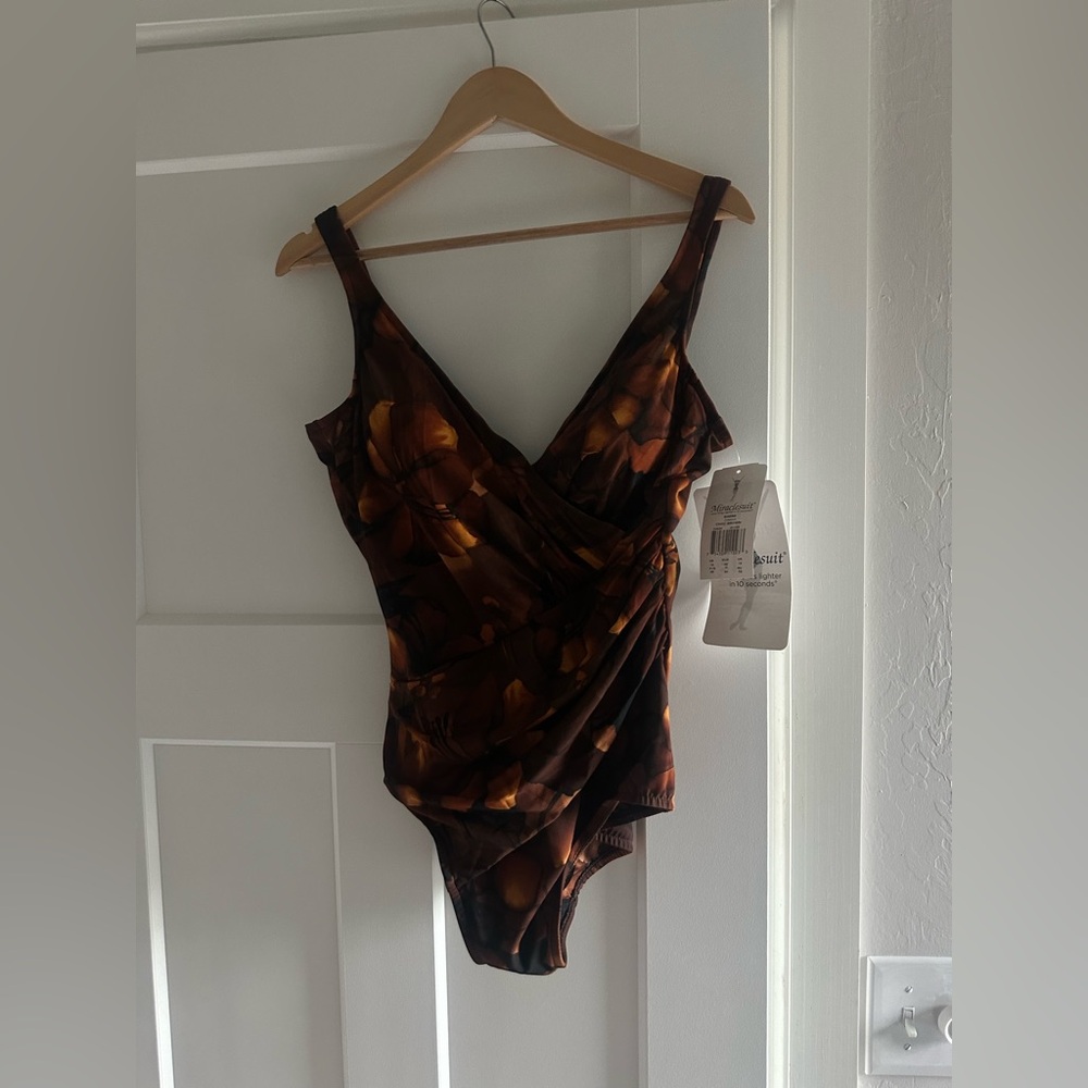Miraclesuit Oceanus One Piece Swimsuit - Picture 12 of 14
